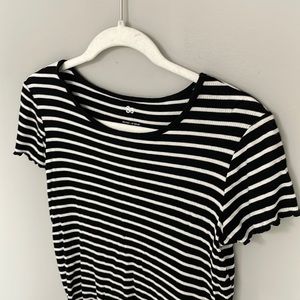 Women’s Stripped Short Sleeve